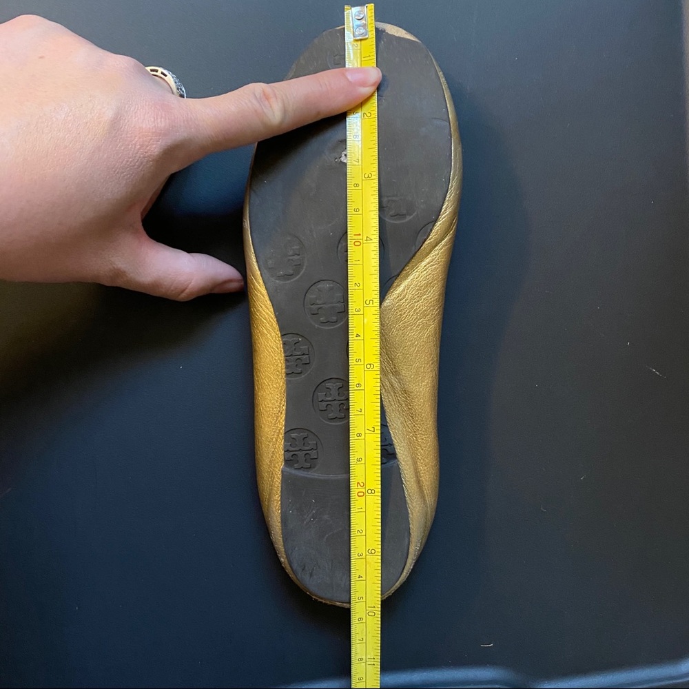 ❌SOLD❌Tory Burch Revas Flats Gold size 8 - Picture 8 of 8